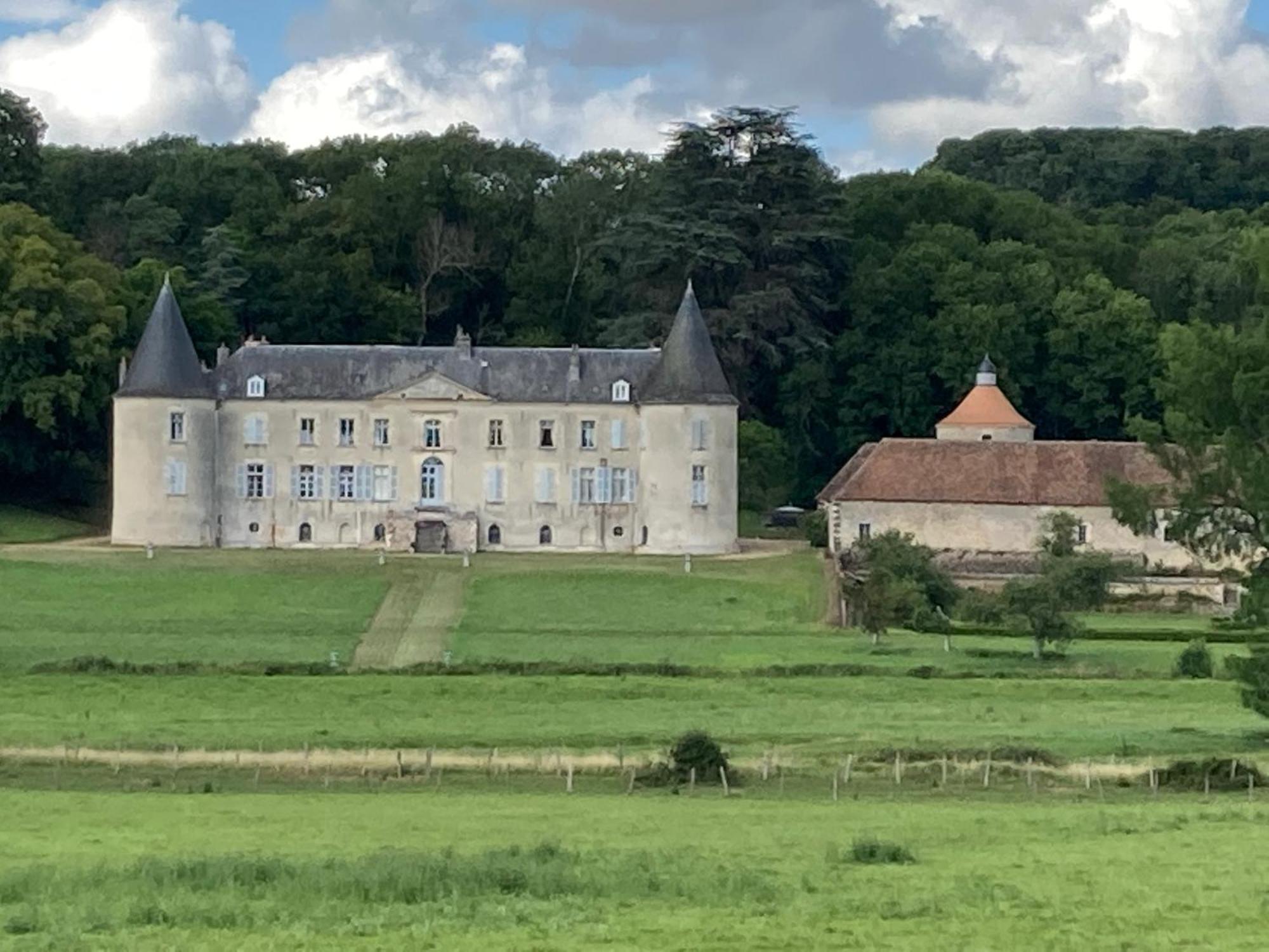 Château de Beaujeu Sens-Beaujeu Exterior foto